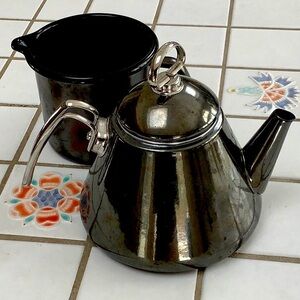 CHANTAL ENAMEL TEAKETTLE AND 1LT MEASURE EUC
